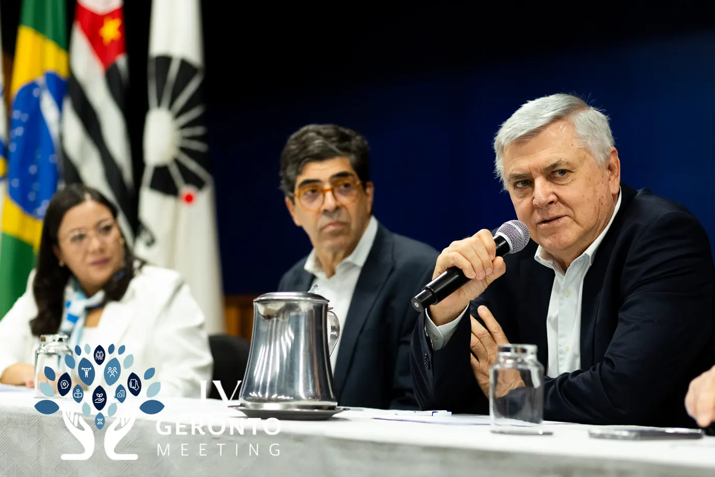 Mesa de debate no IV Geronto Meeting